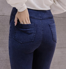 Upgrade Your Maternity Style with Comfortable Denim Leggings for Expectant Moms