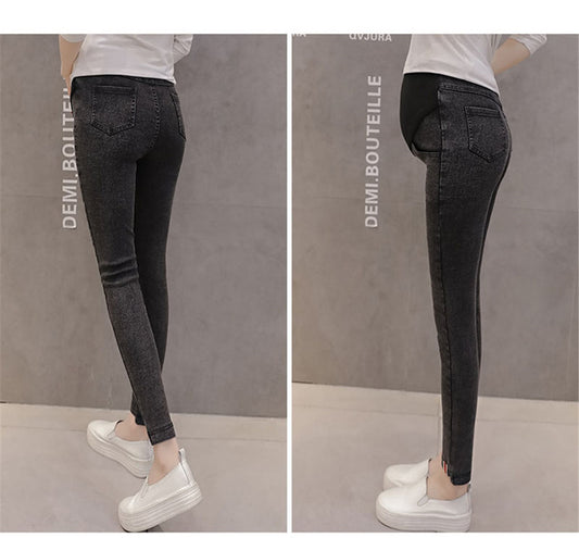 Upgrade Your Maternity Style with Comfortable Denim Leggings for Expectant Moms