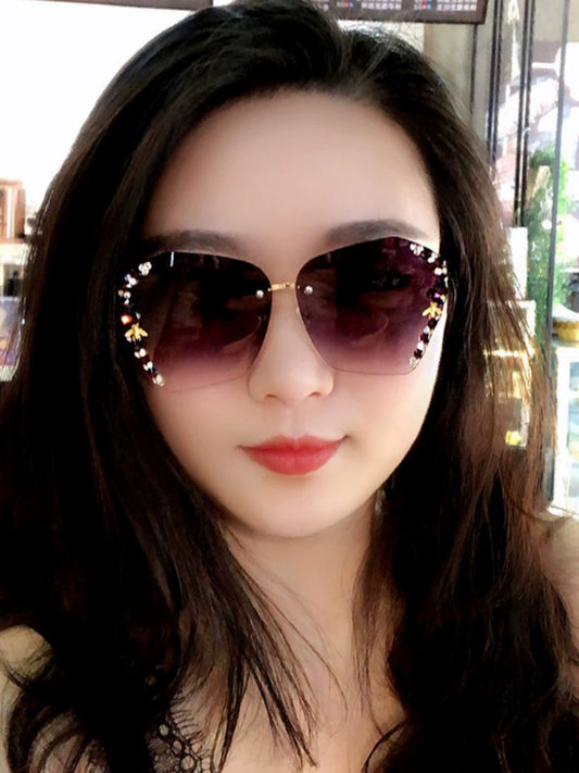 Elevate Your Style with Trendy Rhinestone Frameless Sunglasses for Women