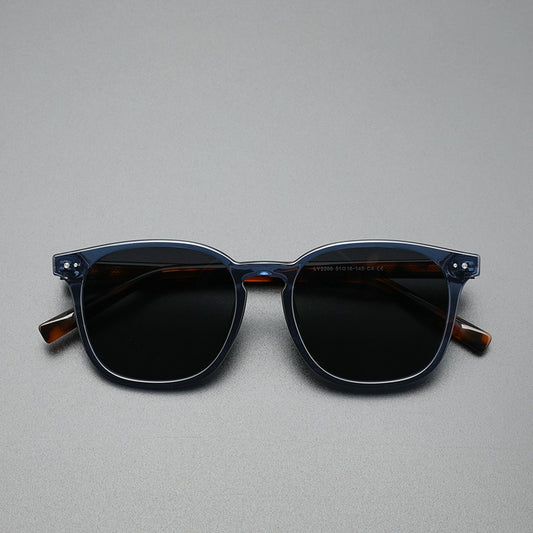 Stay Stylish and Protected with Vintage Polarized Sunglasses - Perfect for Travel and Daily Wear!