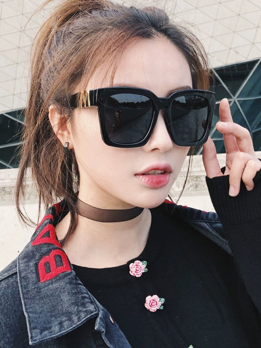 Embrace Style with Large Black Frame Square Sunglasses, Perfect for Any Face Shape!