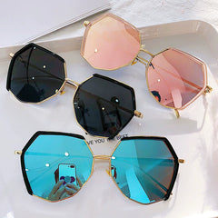Enhance Your Style with Trendy Polarized Sunglasses for Couples